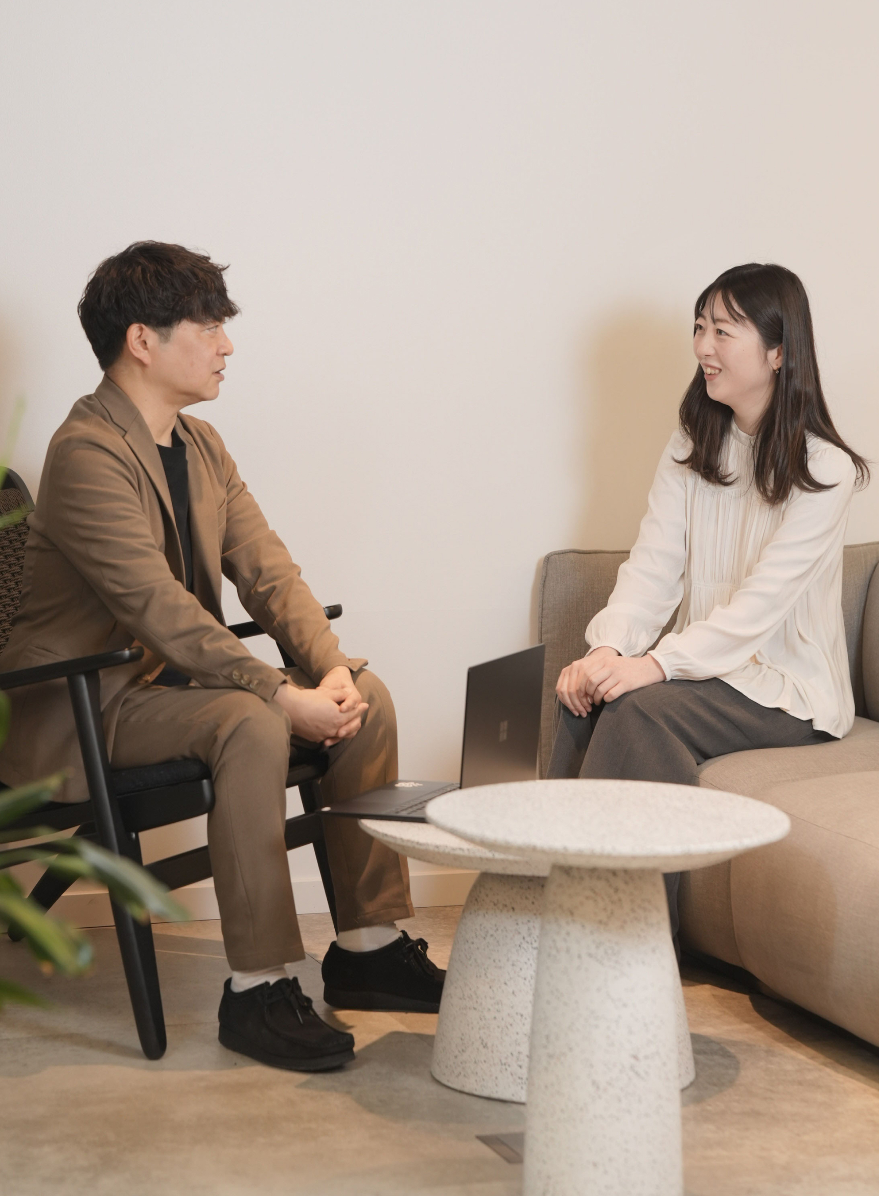 大規模物件を迅速に取得し、
その価値を磨き上げて長期の運用へ。